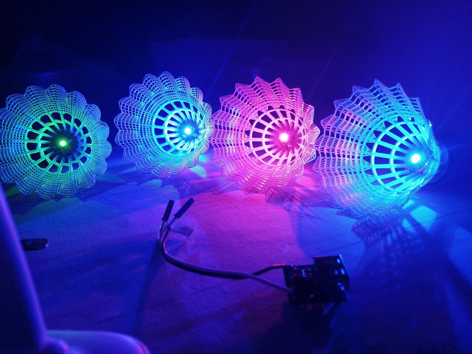 SINGLE LED SHUTTLECOCK -2in1- Lighting On/Off Switch - Rechargeable - Different colors light available - Oshi.pk - Buy & Sell Online