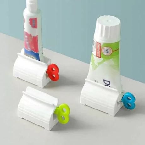 Squeezer for Toothpaste Rolling - Oshi.pk - Buy & Sell Online