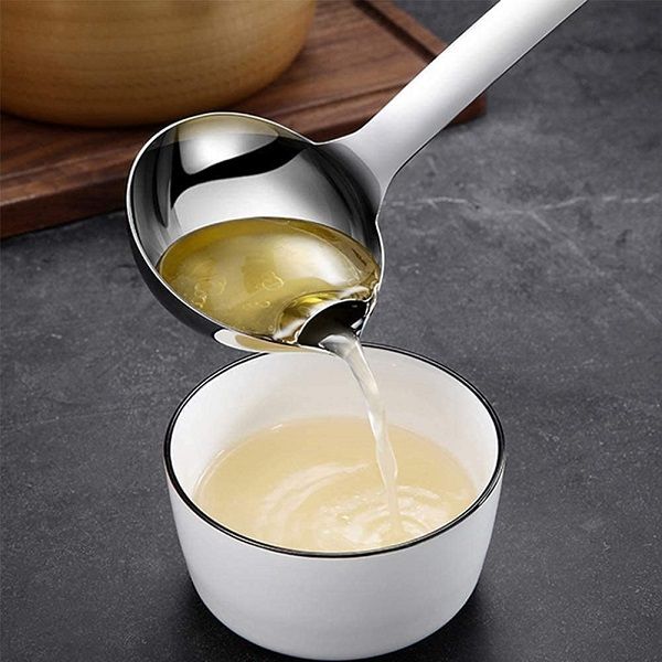 Stainless Steel Oil Soup Separator Spoon Oil Filter Spoon Cooking Spoon with Long Handle - Oshi.pk - Buy & Sell Online