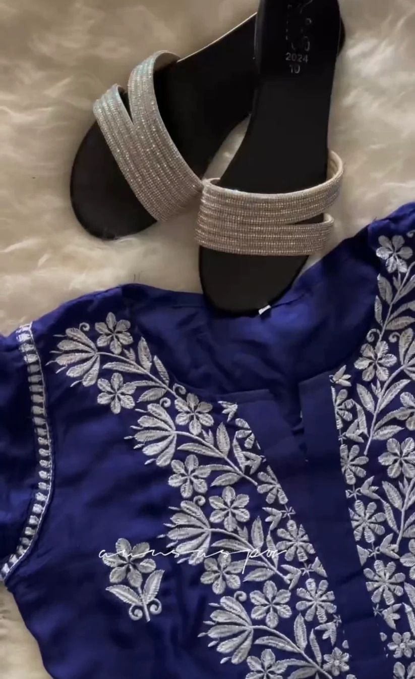 Traditional Indian ChikanKaari long kurti - Oshi.pk - Buy & Sell Online