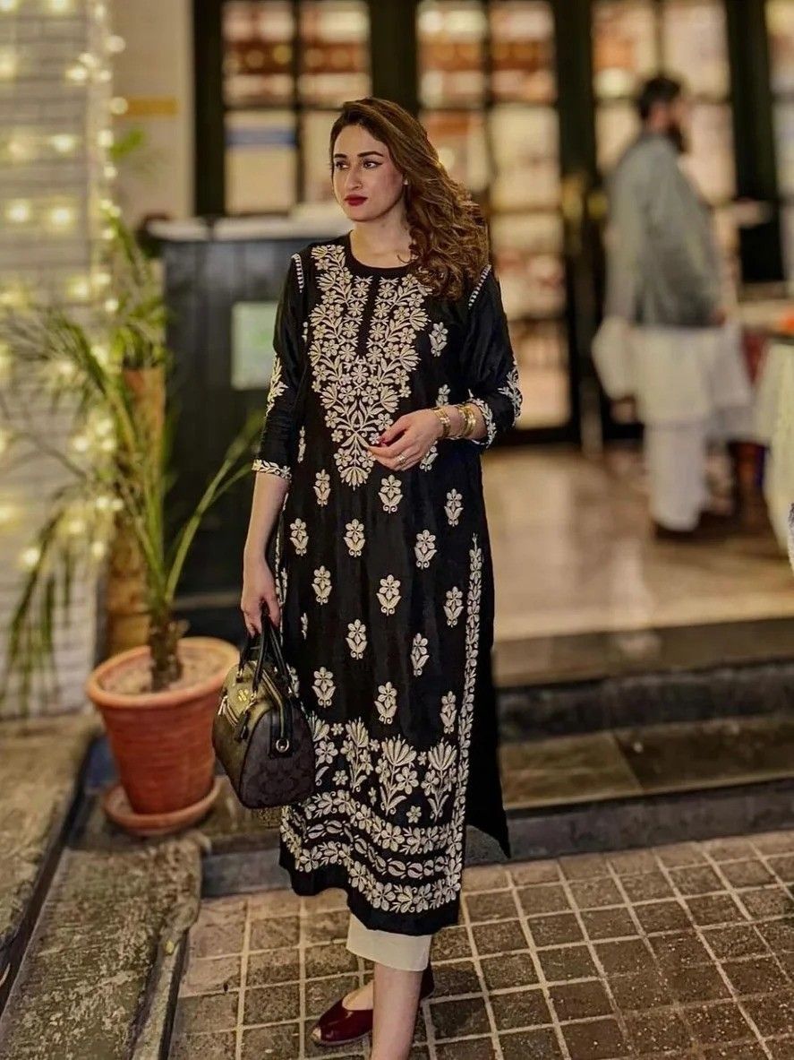 Traditional Indian ChikanKaari long kurti - Oshi.pk - Buy & Sell Online