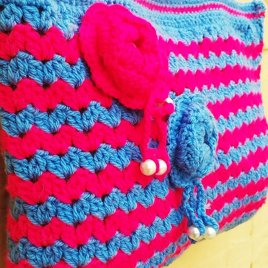 Unique Handmade Crochet Bags: Line Patterns in Pink and Feroze : Elegant Handmade Crochet Bags for Women : Eye-Catching Crochet Bags for Girls. - Oshi.pk - Buy & Sell Online