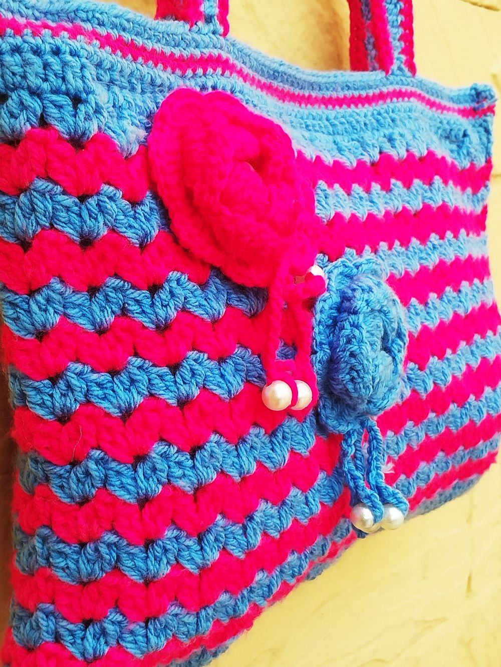 Unique Handmade Crochet Bags: Line Patterns in Pink and Feroze : Elegant Handmade Crochet Bags for Women : Eye-Catching Crochet Bags for Girls. - Oshi.pk - Buy & Sell Online