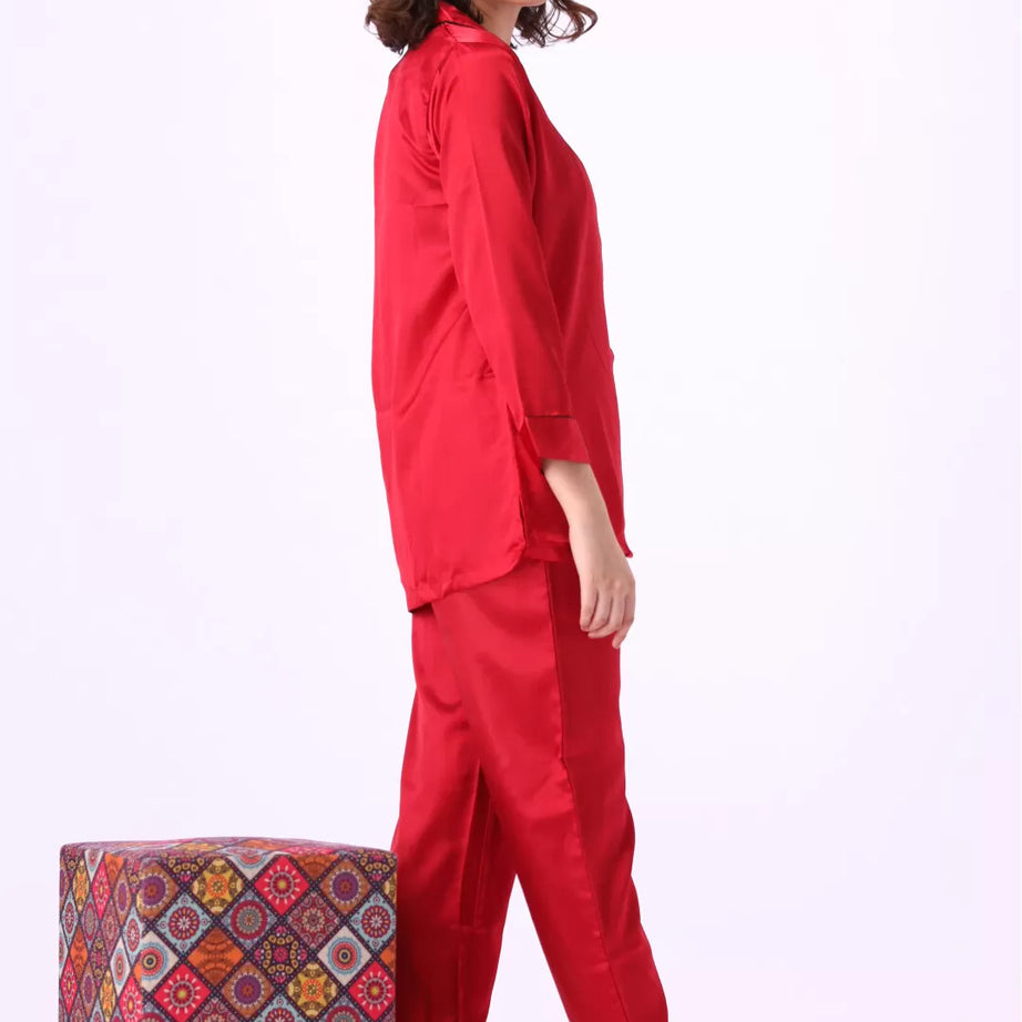 Valerie nightwear Gorgeous satin pajama set. Offering a well-fitting, luxury sleepwear. - Oshi.pk - Buy & Sell Online