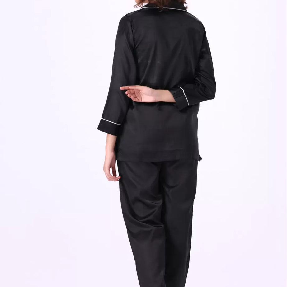 Valerie nightwear Gorgeous satin pajama set. Offering a well-fitting, luxury sleepwear. - Oshi.pk - Buy & Sell Online