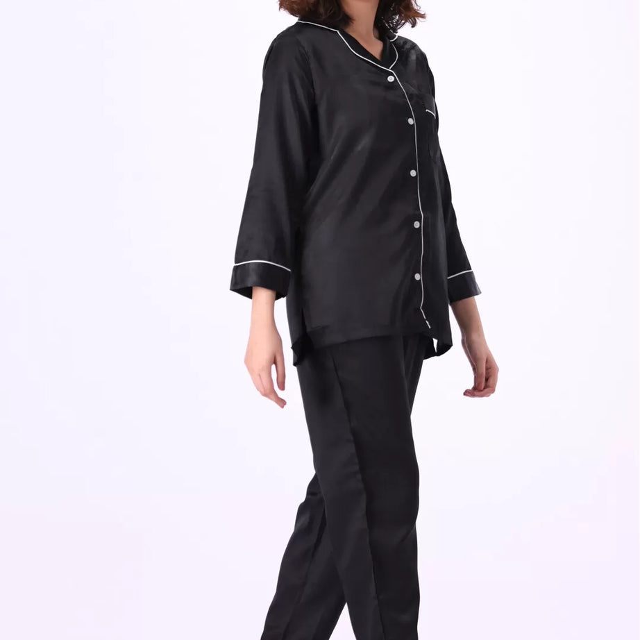 Valerie nightwear Gorgeous satin pajama set. Offering a well-fitting, luxury sleepwear. - Oshi.pk - Buy & Sell Online