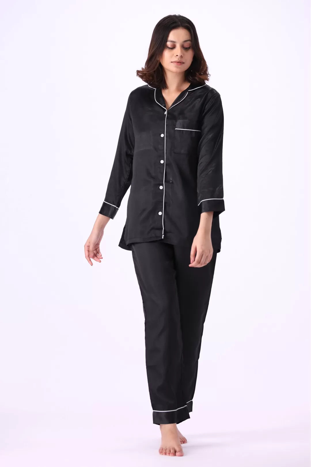 Valerie nightwear Gorgeous satin pajama set. Offering a well-fitting, luxury sleepwear. - Oshi.pk - Buy & Sell Online