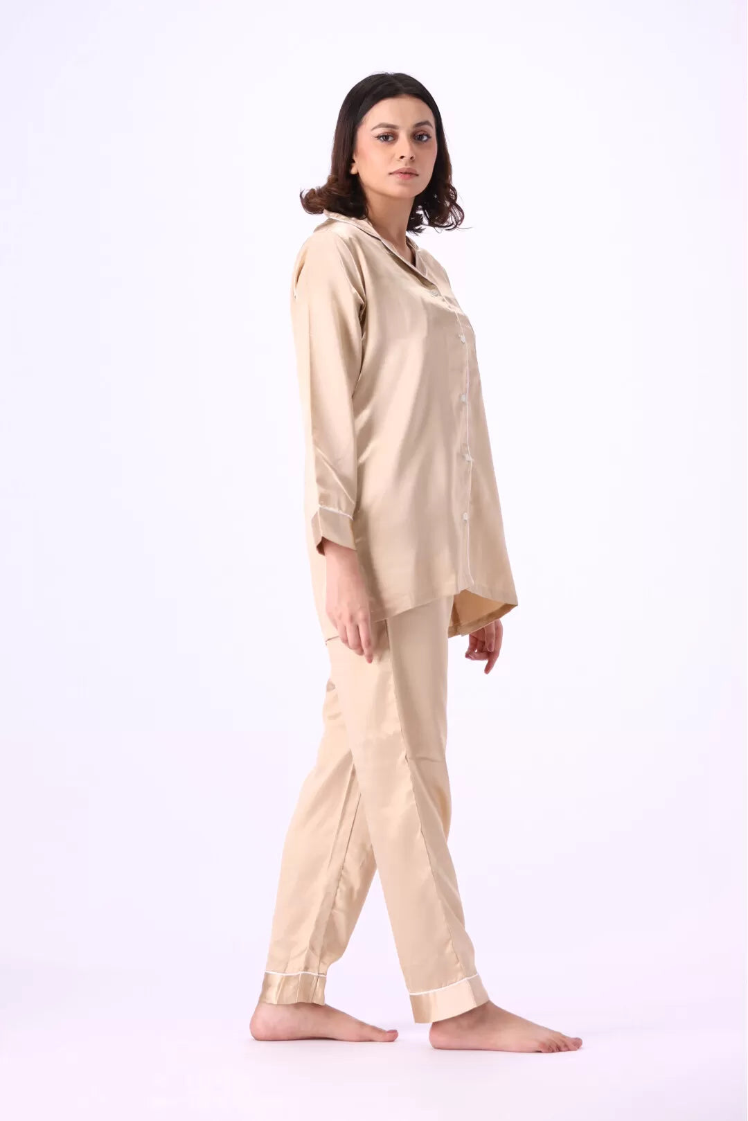 Valerie nightwear Gorgeous satin pajama set. Offering a well-fitting, luxury sleepwear. - Oshi.pk - Buy & Sell Online