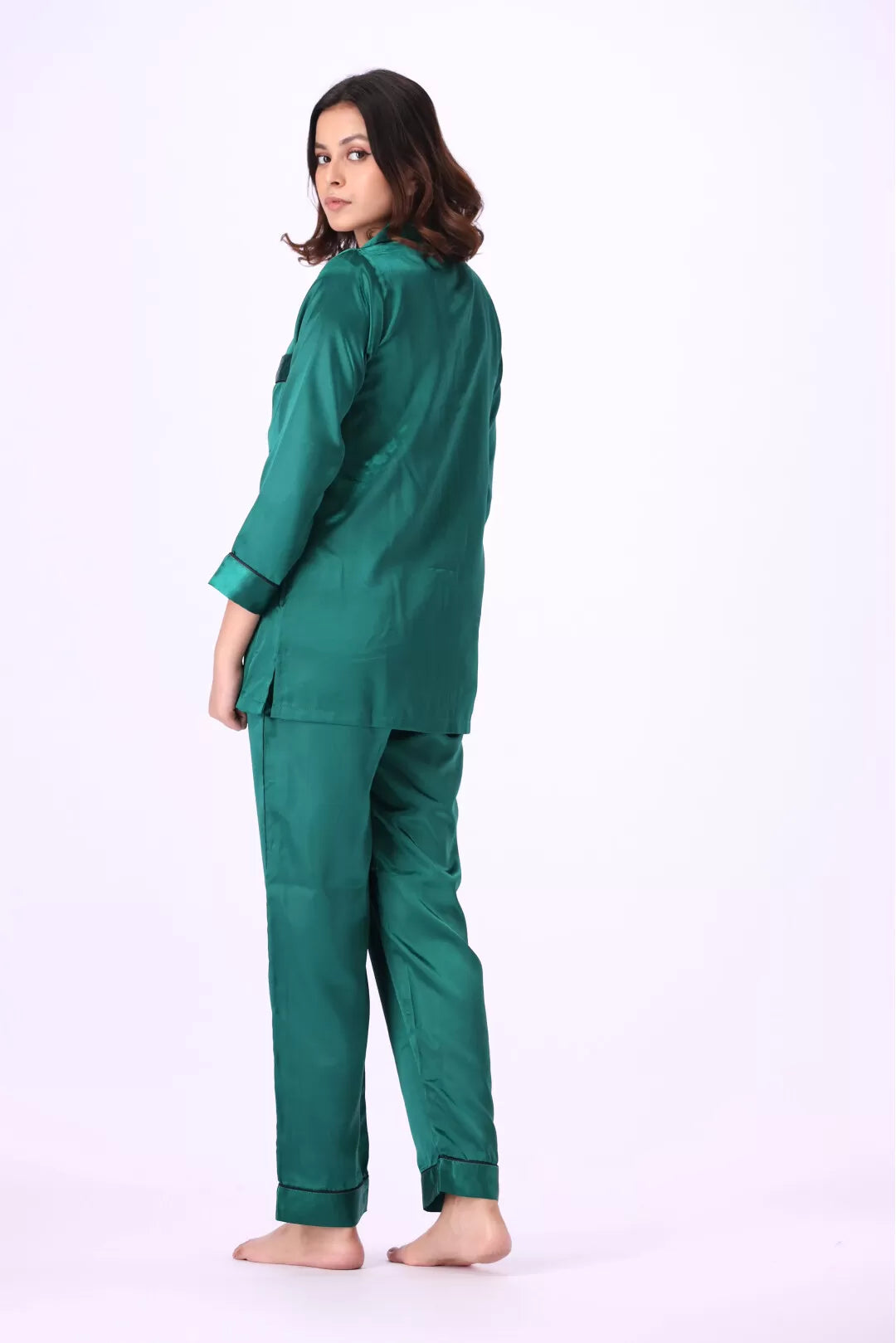 Valerie nightwear Gorgeous satin pajama set. Offering a well-fitting, luxury sleepwear. - Oshi.pk - Buy & Sell Online