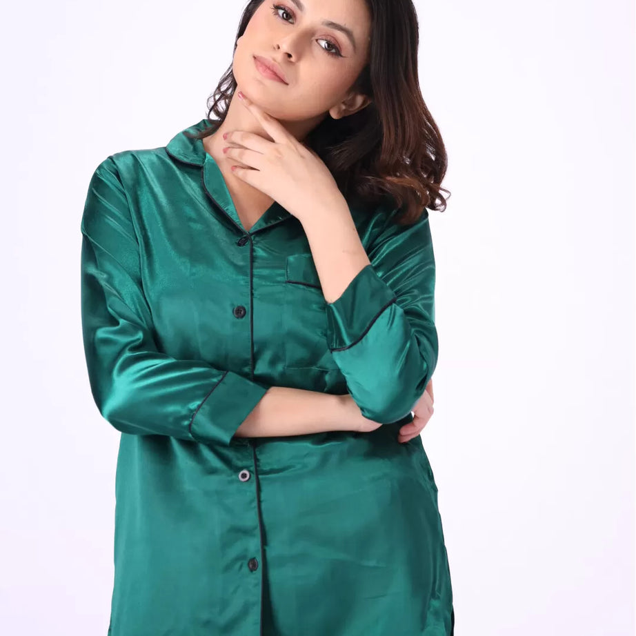 Valerie nightwear Gorgeous satin pajama set. Offering a well-fitting, luxury sleepwear. - Oshi.pk - Buy & Sell Online