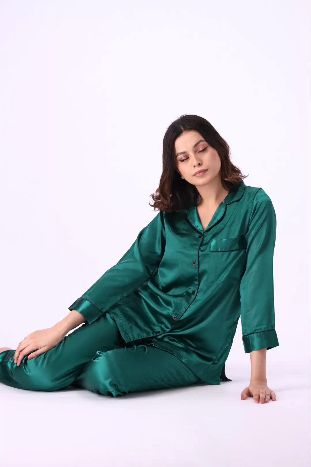 Valerie nightwear Gorgeous satin pajama set. Offering a well-fitting, luxury sleepwear. - Oshi.pk - Buy & Sell Online