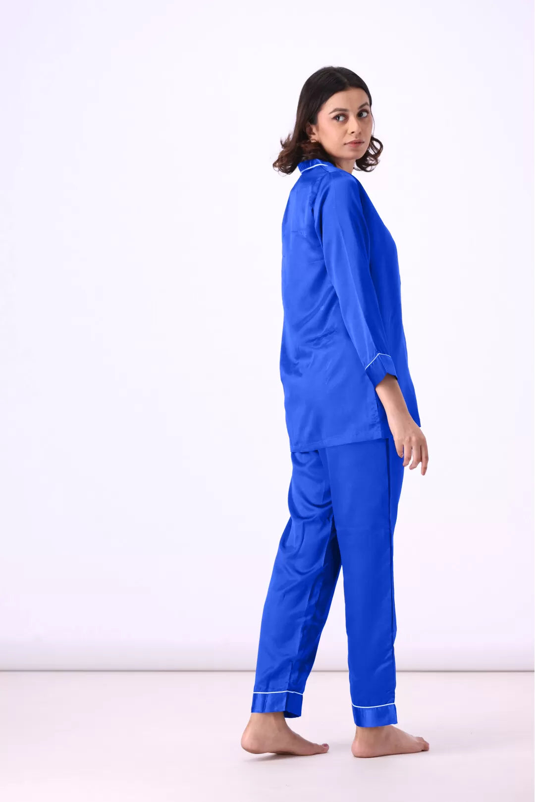 Valerie nightwear Gorgeous satin pajama set. Offering a well-fitting, luxury sleepwear. - Oshi.pk - Buy & Sell Online