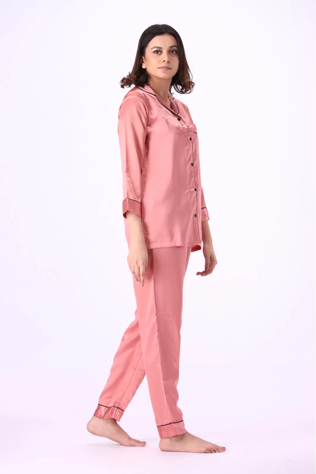 Valerie nightwear Gorgeous satin pajama set. Offering a well-fitting, luxury sleepwear. - Oshi.pk - Buy & Sell Online
