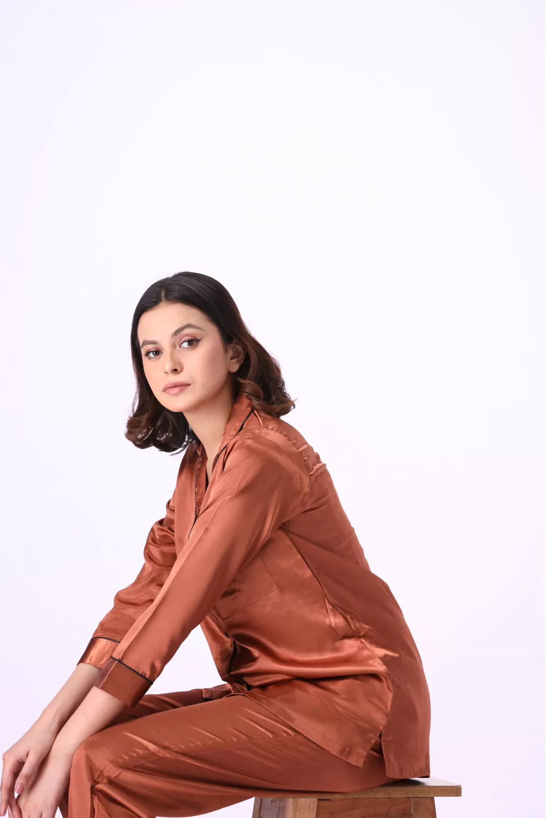 Valerie nightwear Gorgeous satin pajama set. Offering a well-fitting, luxury sleepwear. - Oshi.pk - Buy & Sell Online