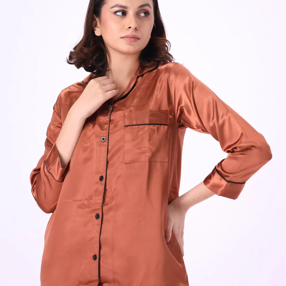 Valerie nightwear Gorgeous satin pajama set. Offering a well-fitting, luxury sleepwear. - Oshi.pk - Buy & Sell Online