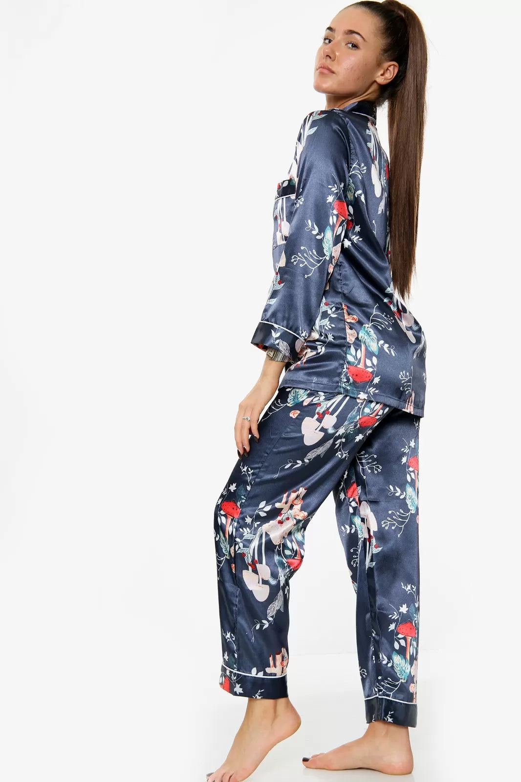 Valerie nightwear/sleepwear (LORI SCOTT) is designed for ultimate comfort and style. Our classic pajama set is updated in a smooth silky fabric - Oshi.pk - Buy & Sell Online