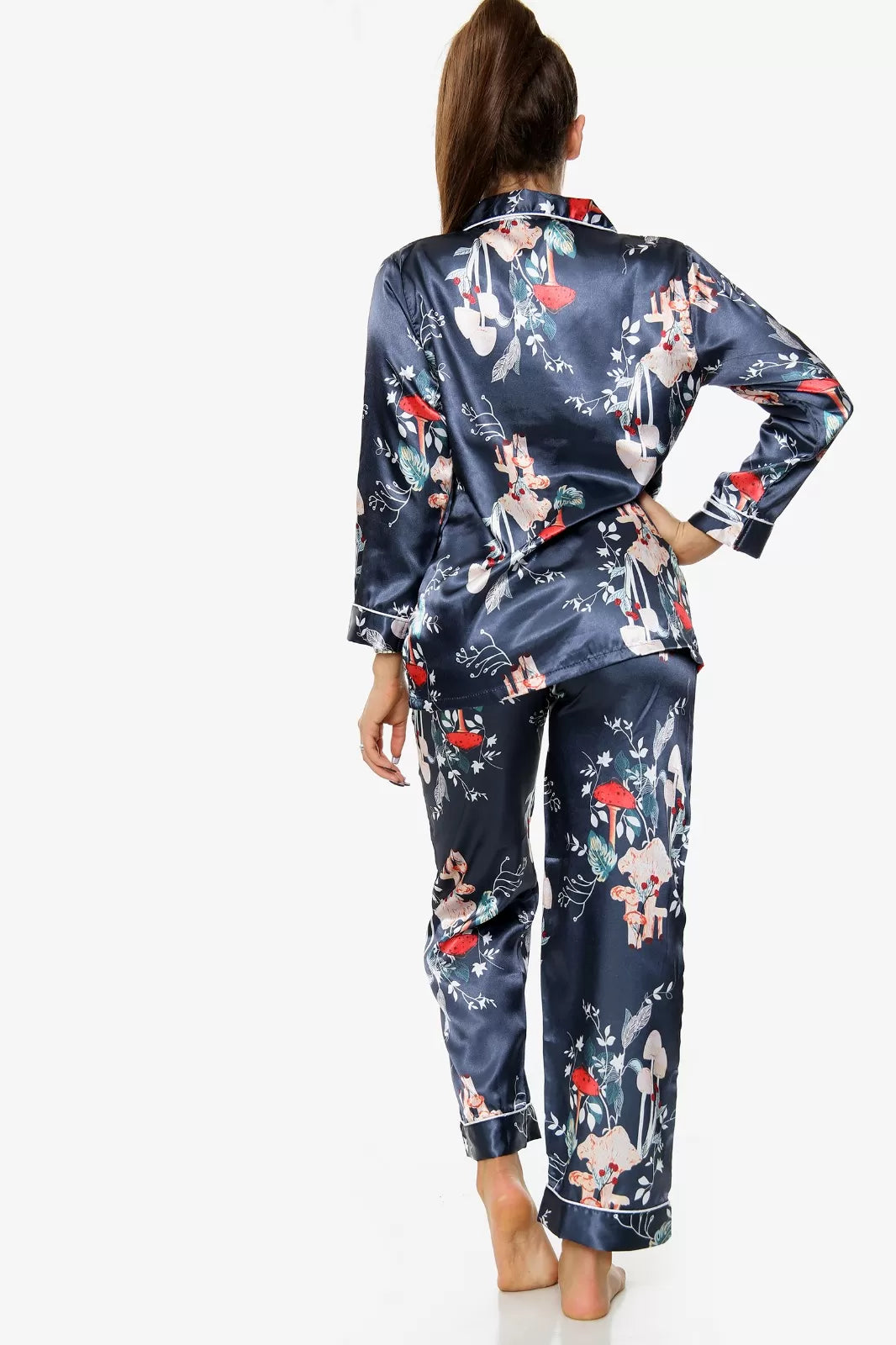 Valerie nightwear/sleepwear (LORI SCOTT) is designed for ultimate comfort and style. Our classic pajama set is updated in a smooth silky fabric - Oshi.pk - Buy & Sell Online