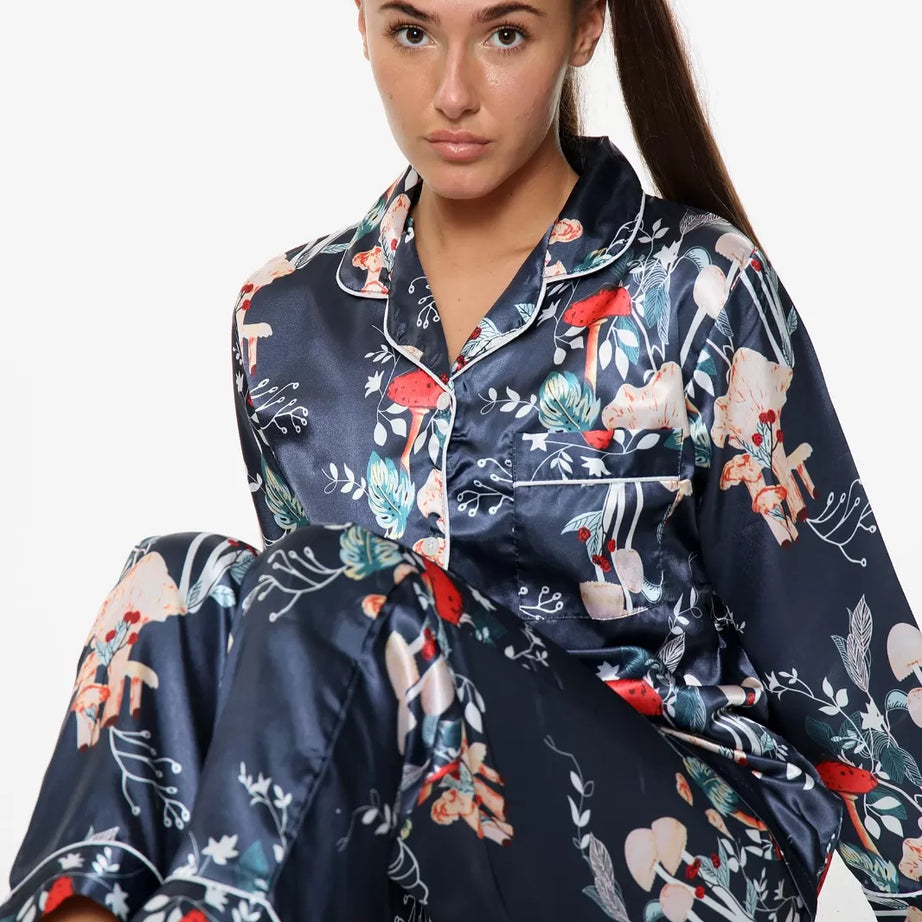 Valerie nightwear/sleepwear (LORI SCOTT) is designed for ultimate comfort and style. Our classic pajama set is updated in a smooth silky fabric - Oshi.pk - Buy & Sell Online