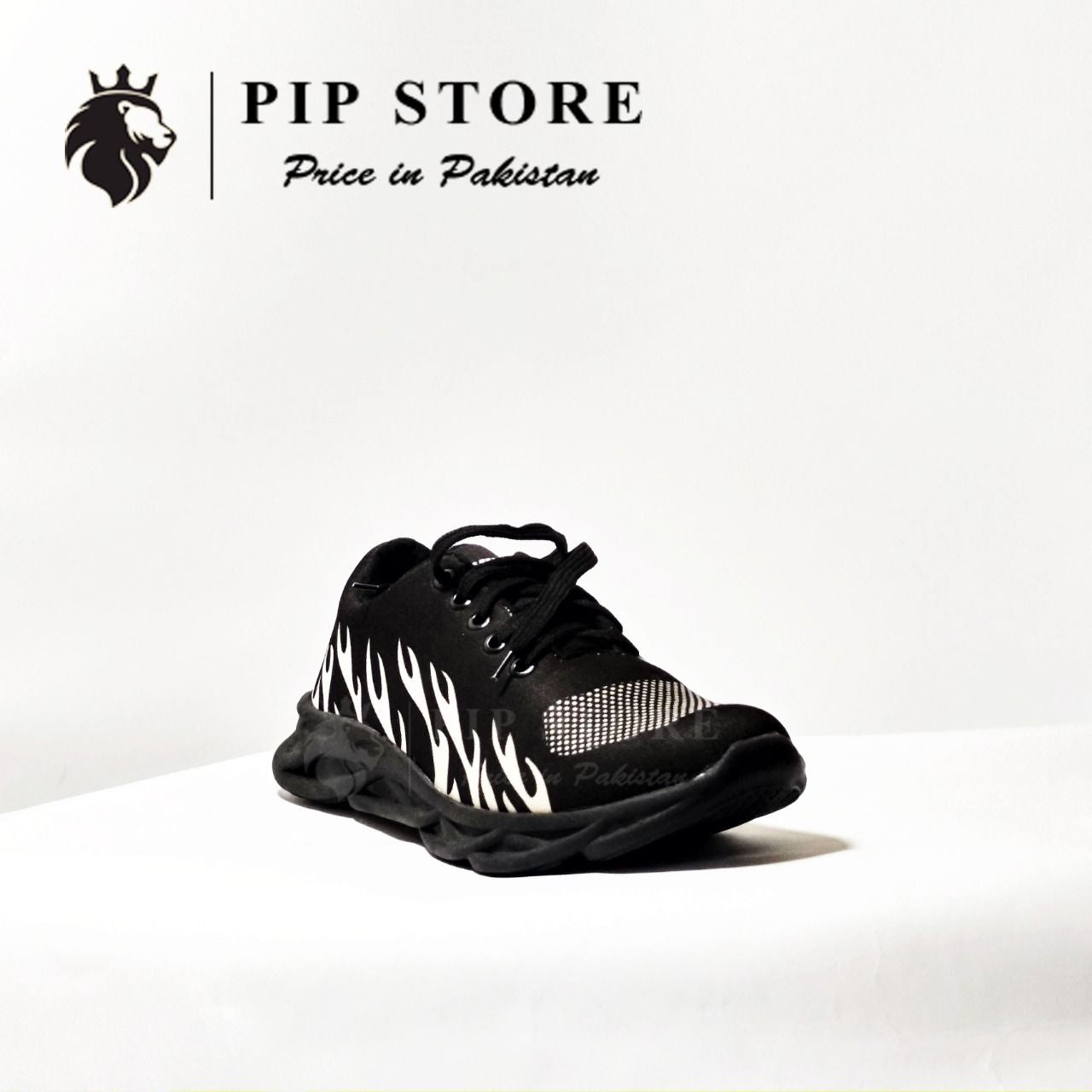 White Running Fashion Sneakers For Men - Oshi.pk - Buy & Sell Online