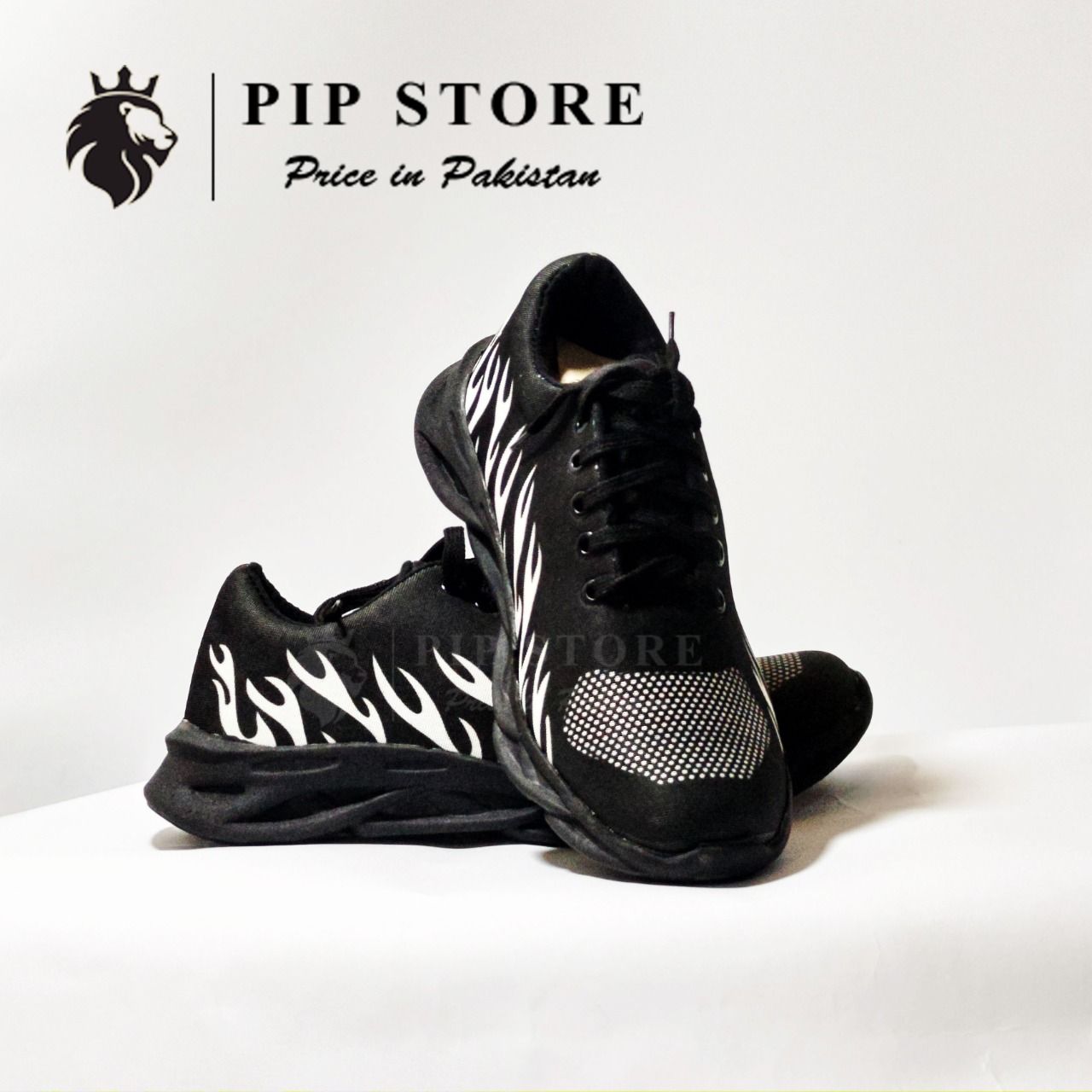 White Running Fashion Sneakers For Men - Oshi.pk - Buy & Sell Online