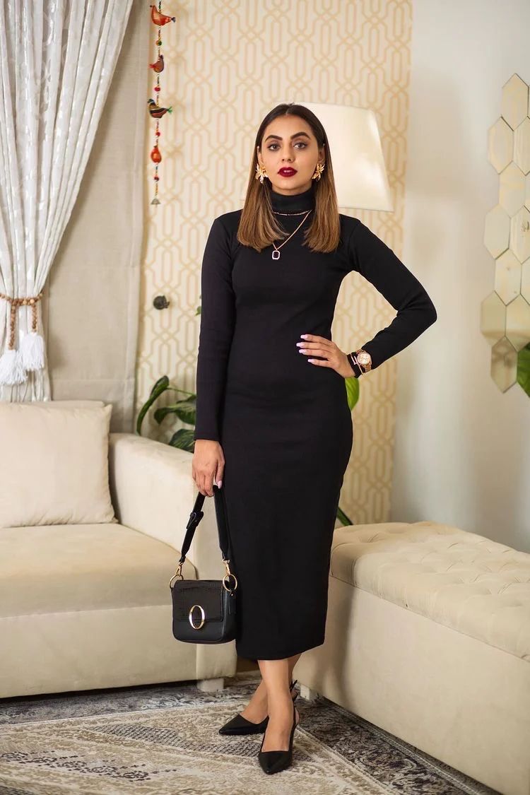 Wintsfield Highneck Bodycon Dress (Black) - Oshi.pk - Buy & Sell Online