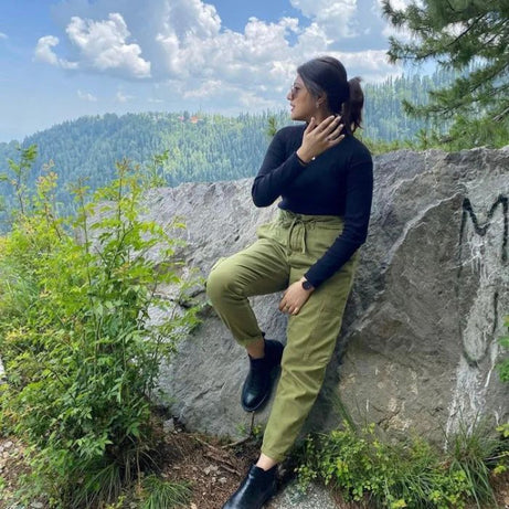 Wintsfield Highneck Pure Black Color - Oshi.pk - Buy & Sell Online