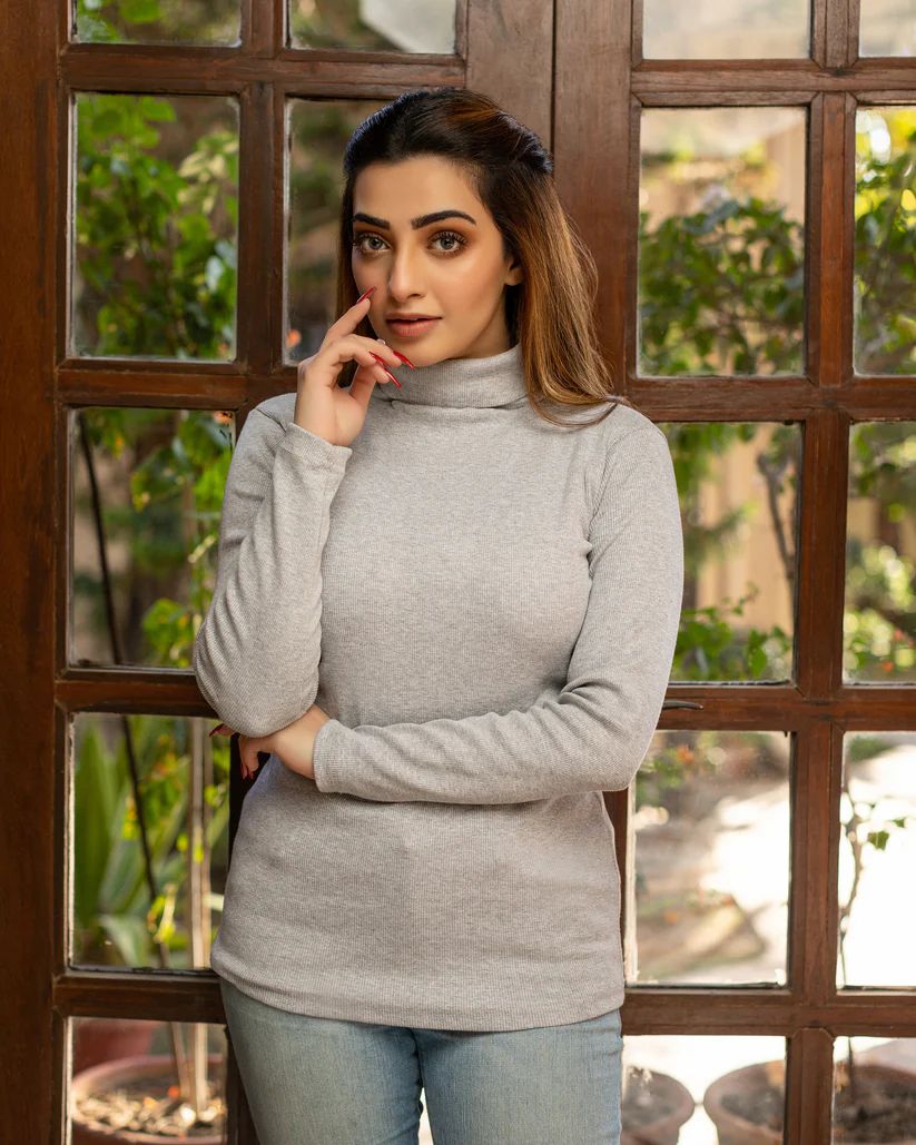 Wintsfield Highneck Heather Grey Color - Oshi.pk - Buy & Sell Online