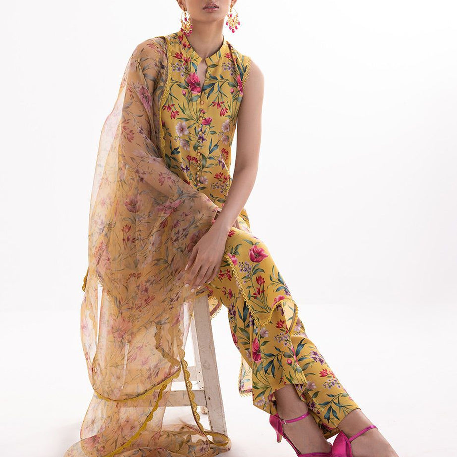 Zainab Chottani Digital Printed 3 PCS Women Unstitched Suit - Mustard - Oshi.pk - Buy & Sell Online